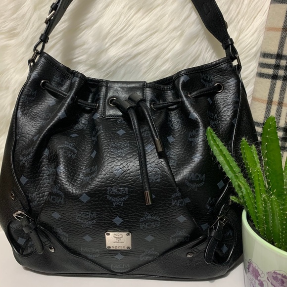 *** MCM Visetos drawstring *** - Picture 1 of 16